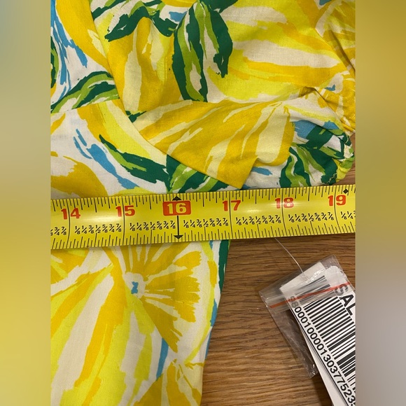 NWT AQUA Bloomingdale’s Lemon Smocked Cropped Top SMALL - Picture 12 of 15